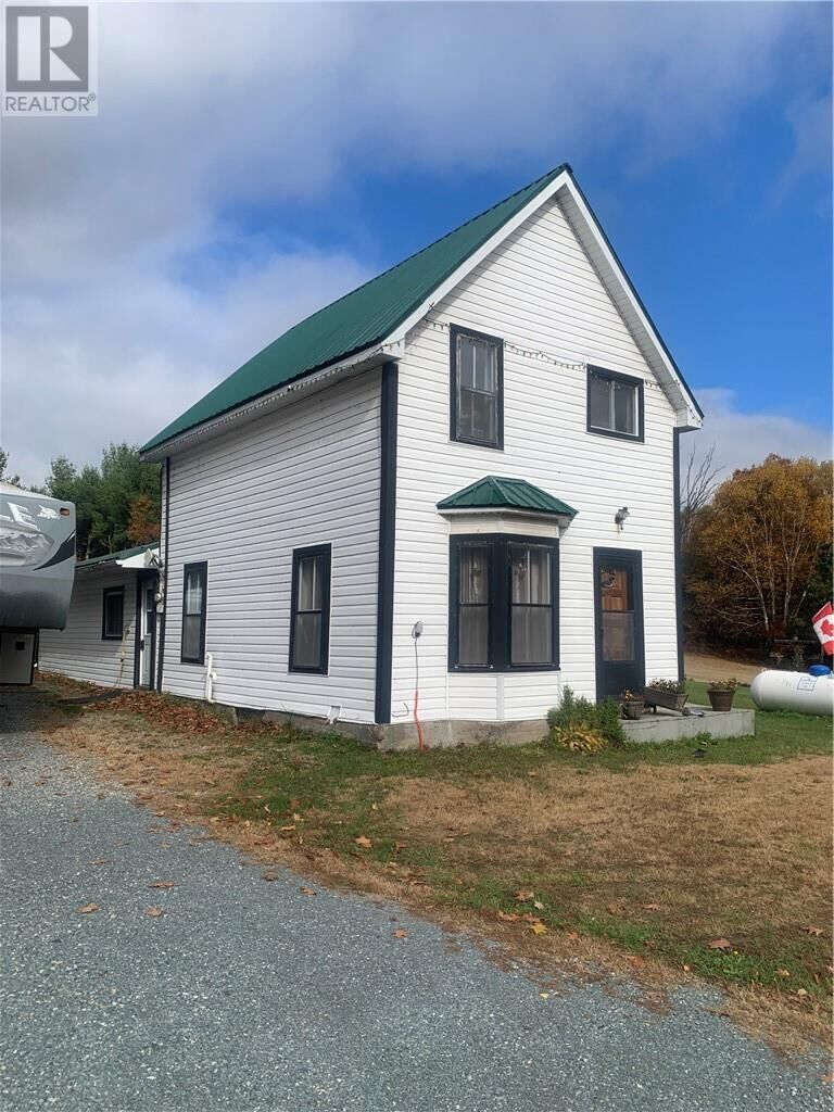 Property Photo:  465 Highway 17  ON P0P 2E0 