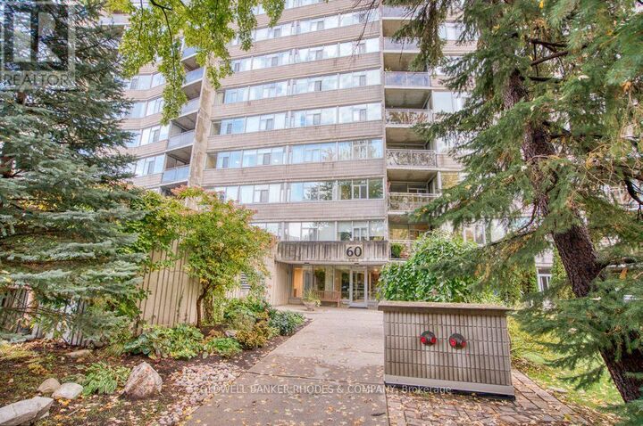 Property Photo:  60 McLeod Street 405  ON K2P 2G1 