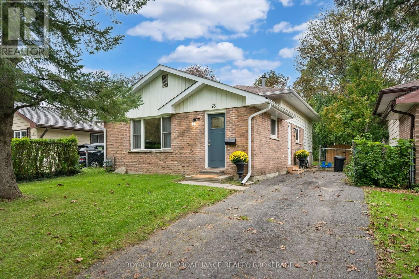 Property Photo:  78 Guthrie Drive  ON K7K 5X5 