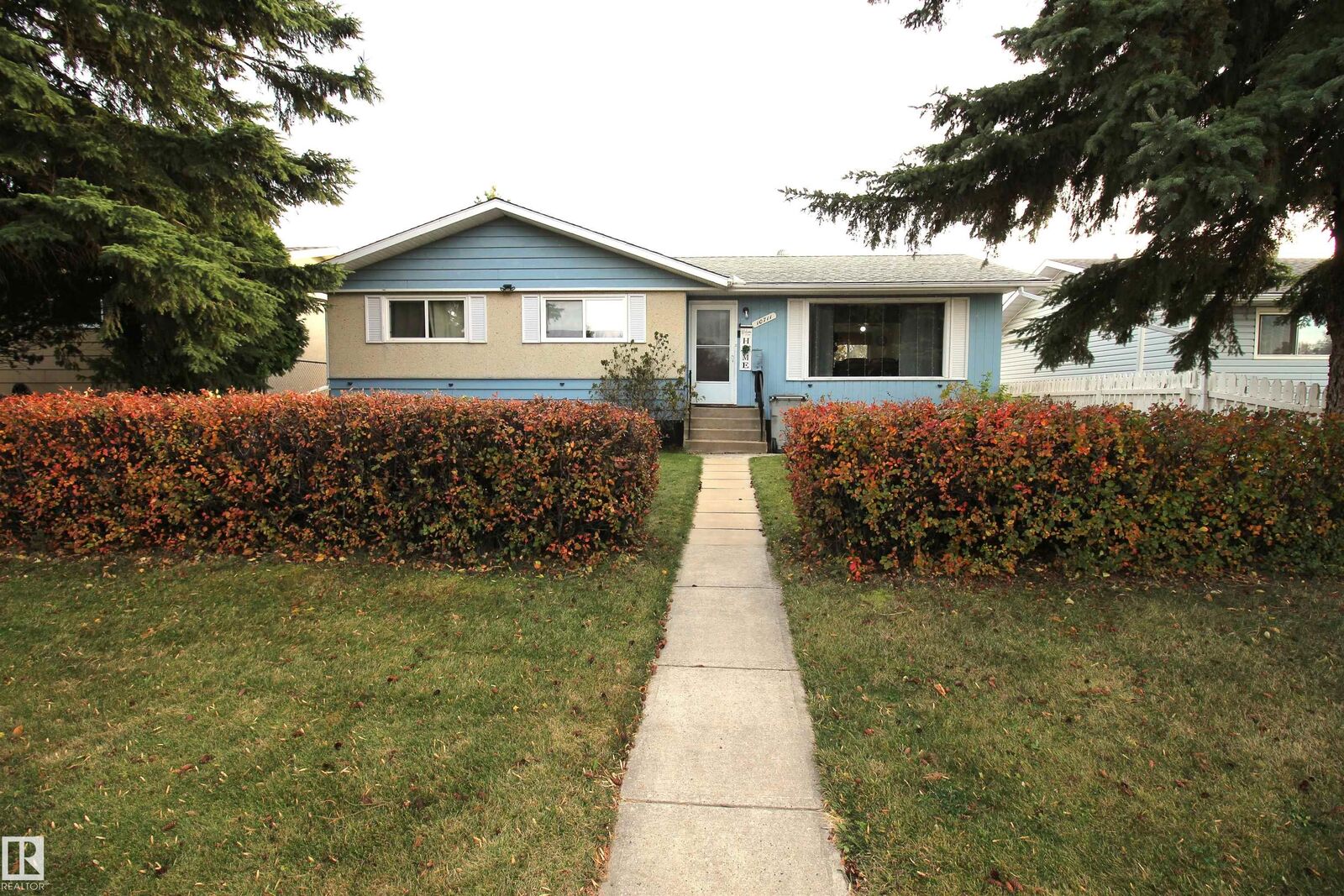 Property Photo:  10711 102 Street  AB T7P 1H6 