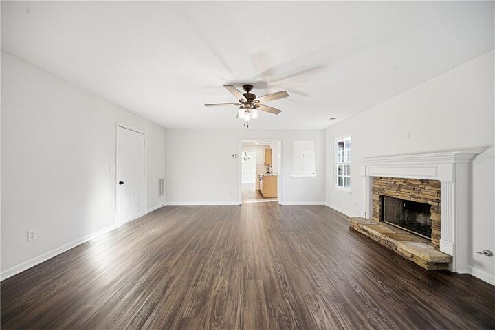 Property Photo: 4925 Hanna Kate Court GA 30028