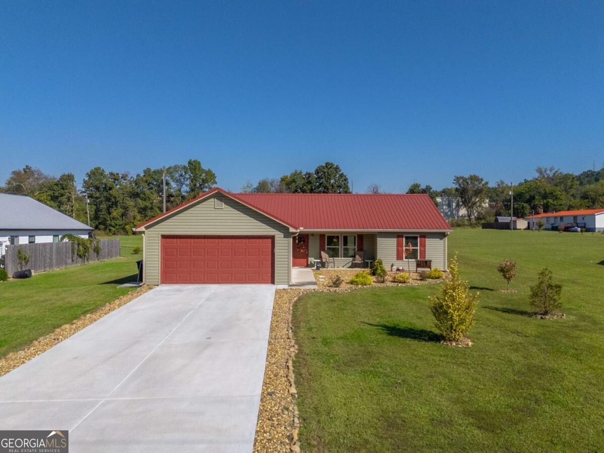 Property Photo: 124 Kelly Drive NE GA 30184