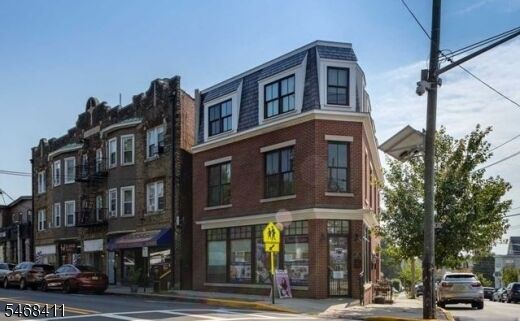Property Photo:  368 Paterson Ave Left  NJ 07073 