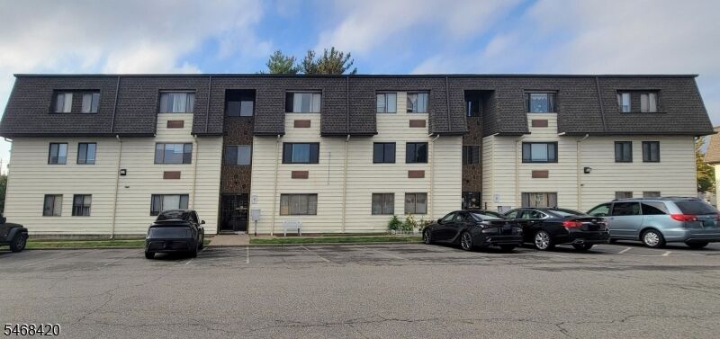 Property Photo:  46 Watsessing Ave 13  NJ 07109 