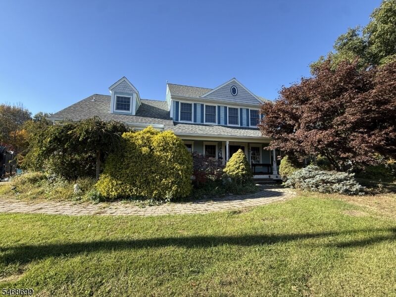 Property Photo:  10 Dales Xing  NJ 07461 