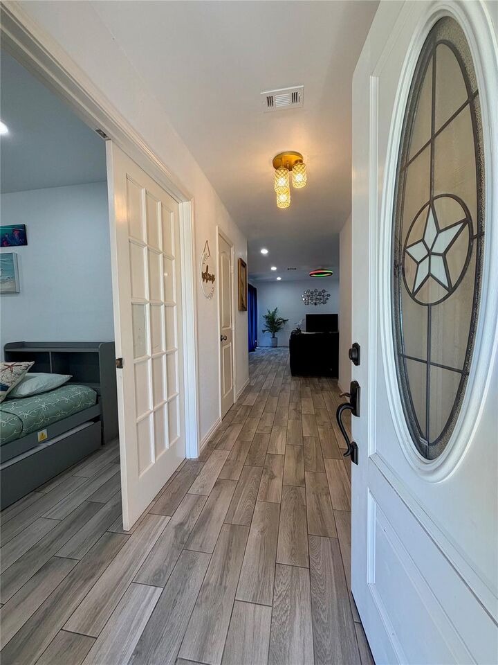 Property Photo:  5420 Avenue O  TX 77551 