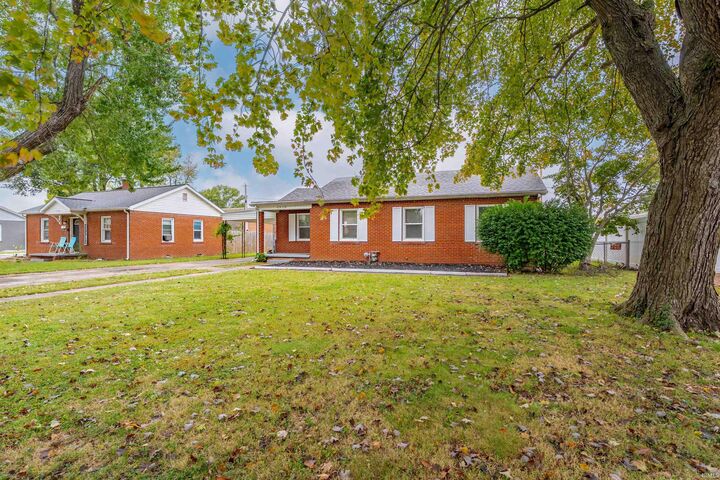 Property Photo:  1510 Sweetser Avenue  IN 47714 