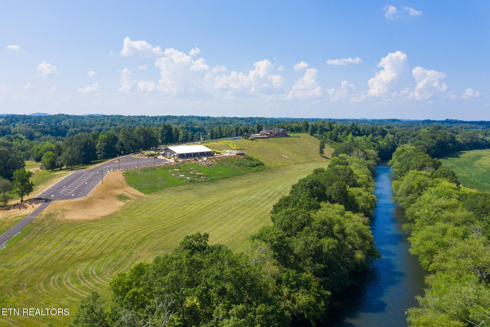Property Photo:  1020 Thomas Rd  TN 37307 