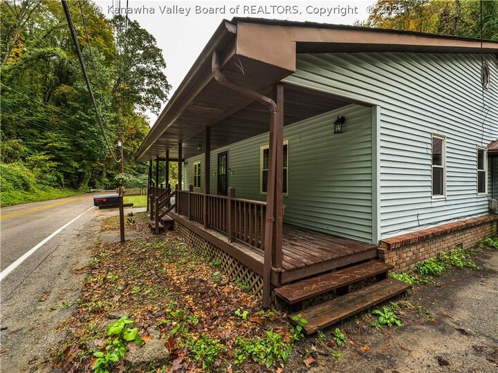 Property Photo:  442 Porter Road  WV 25314 