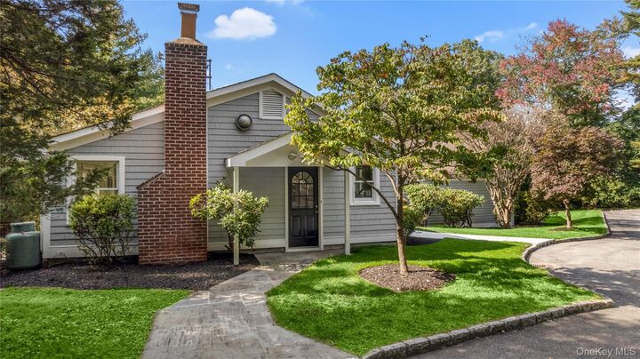 Property Photo:  10 Skyview Drive  NY 10504 
