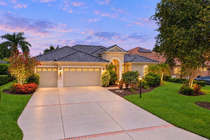 Property Photo: 13409 Kildare Place FL 34202