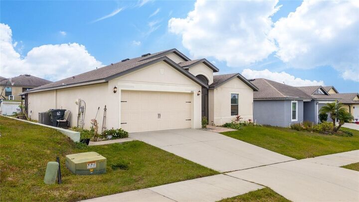 Property Photo: 1606 Steely Drive FL 33838