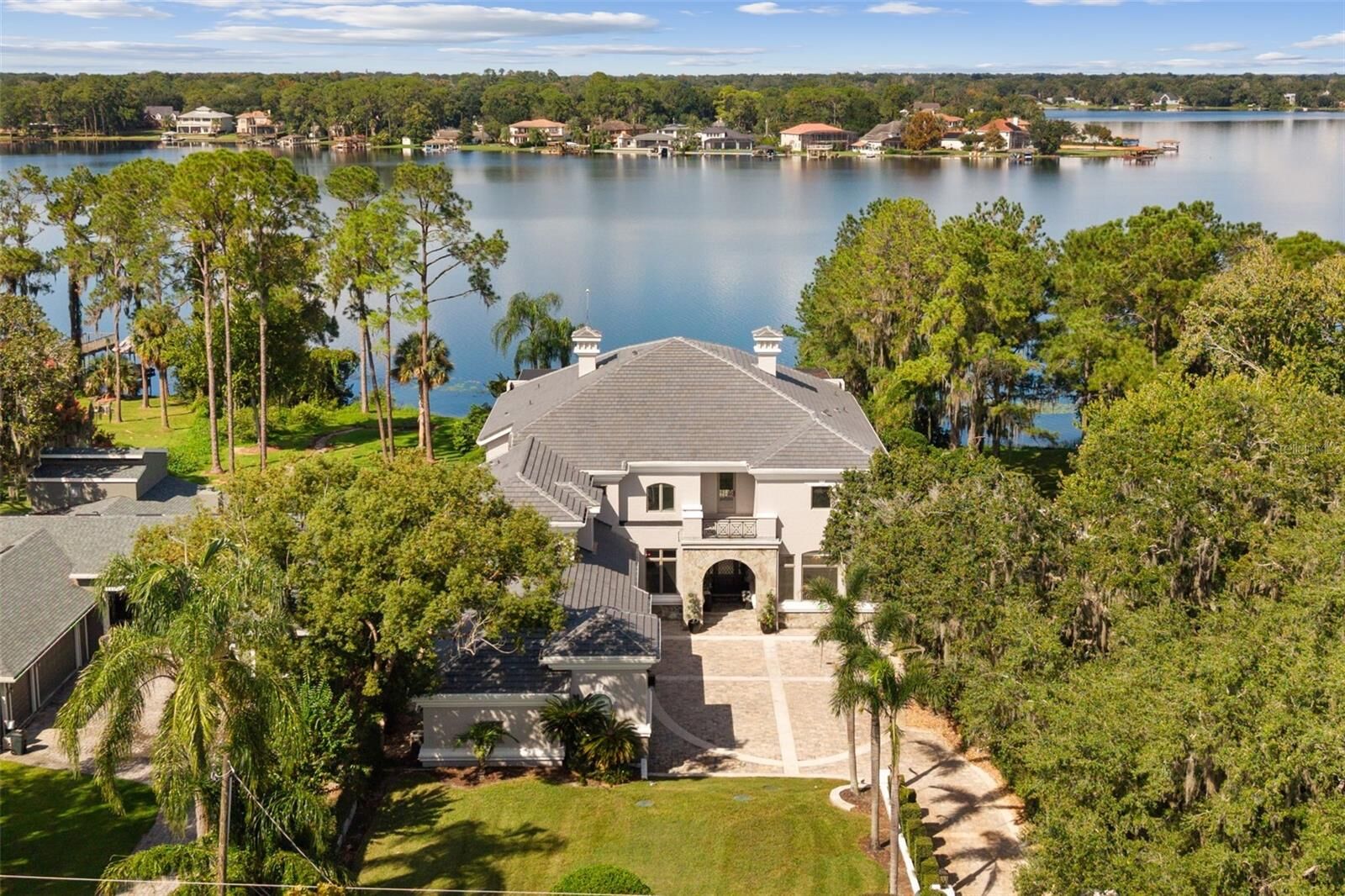 Property Photo: 6091 Linneal Beach Drive FL 32703