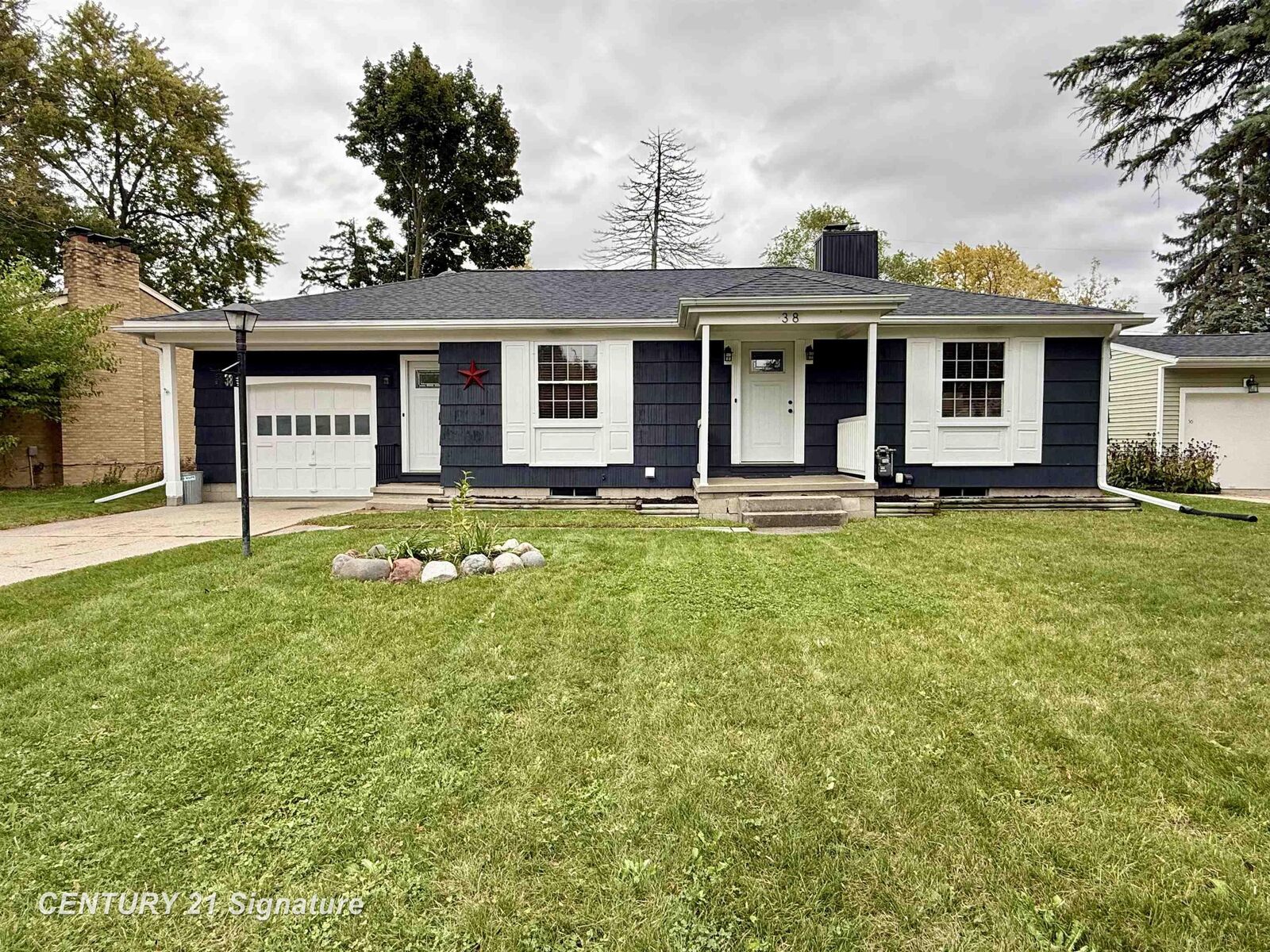 Property Photo:  38 Congress A Court  MI 48602 