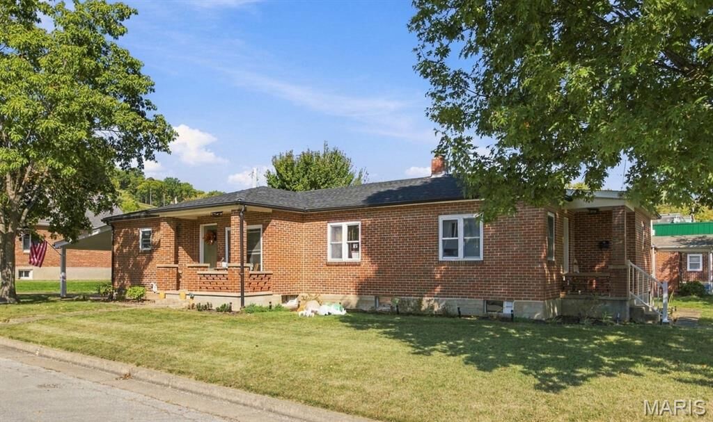 Property Photo:  405 W 9th Street  MO 65041 