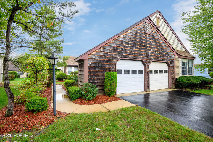Property Photo:  13 Benjamin Franklin Drive  NJ 08831 