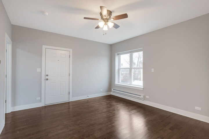 Property Photo:  8024 S Ellis Avenue 2B  IL 60619 