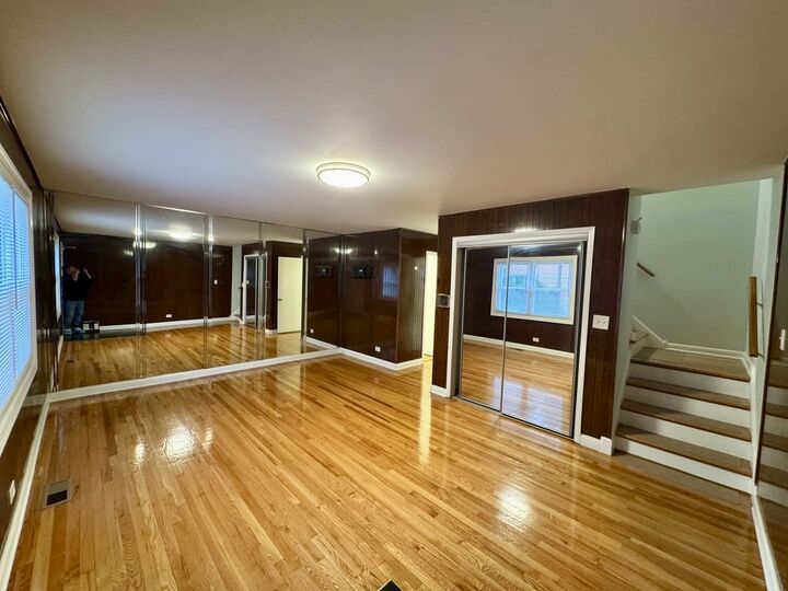 Property Photo: 1411 W Touhy Avenue B IL 60626