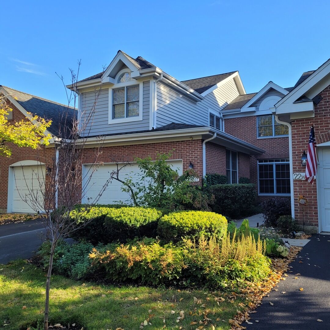 Property Photo:  22W517 Parkview Drive  IL 60137 