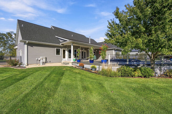 Property Photo: 750 S Columbia Avenue IL 61348