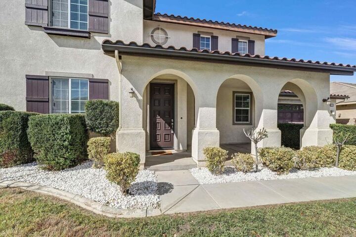 Property Photo: 27973 Breakwater Ct. CA 92585
