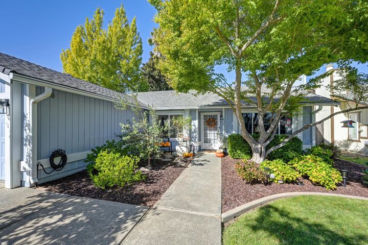 Property Photo: 433 Spinnaker Way CA 95831