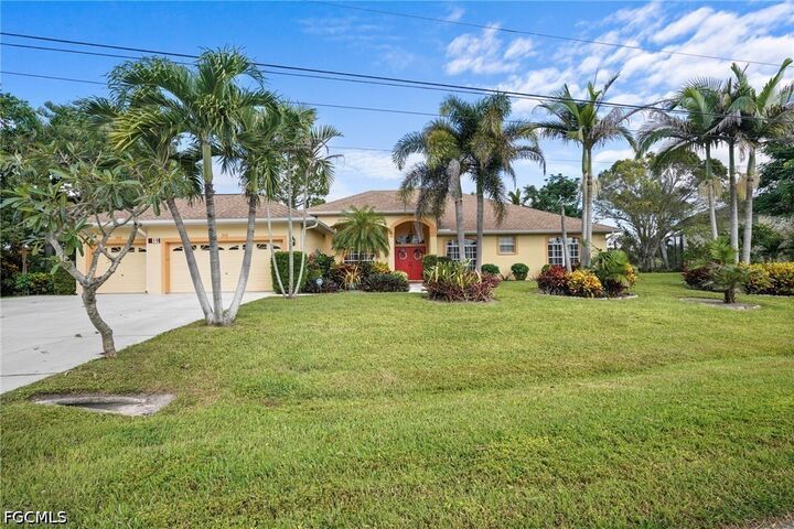 Property Photo:  619 Parkdale Boulevard  FL 33974 
