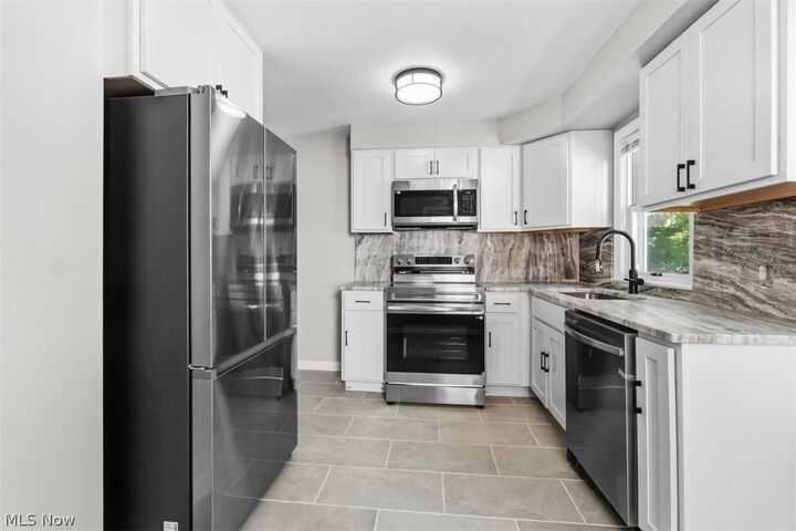 Property Photo:  1500 Brainard Road  OH 44124 