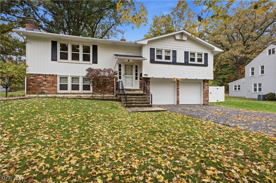 Property Photo: 70 N Hillside Road OH 44406