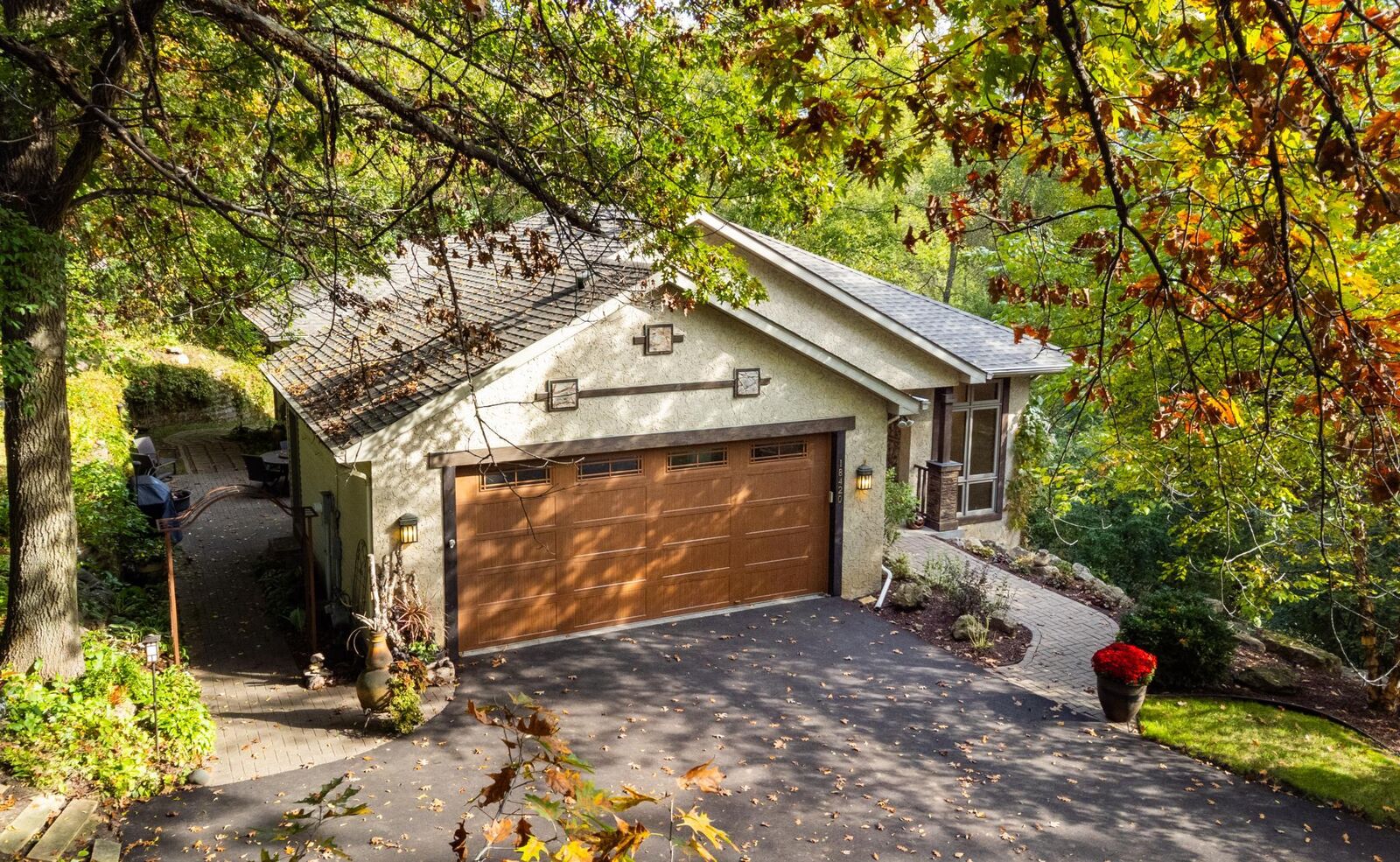 Property Photo:  18420 Old Excelsior Boulevard  MN 55345 