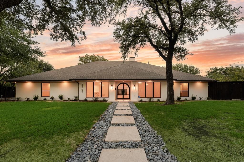 Property Photo:  3707 Princess Lane  TX 75229 