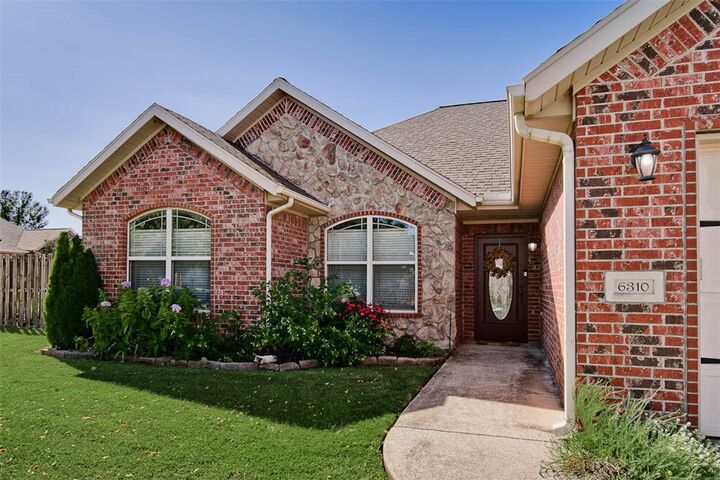 Property Photo:  6310 S 37th Street  AR 72758 