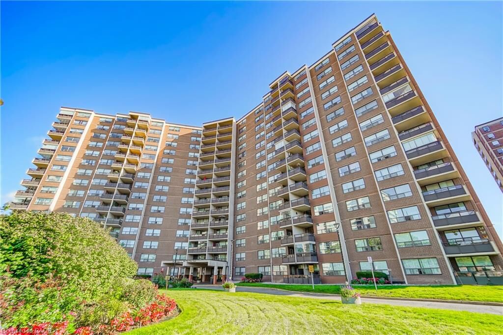 Property Photo:  551 The West Mall 803  ON M9C 1G7 