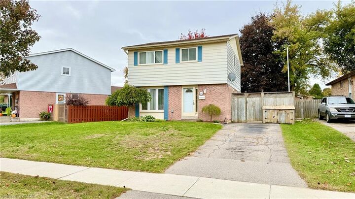 Property Photo:  140 Woodlawn Avenue  ON N3R 6S2 