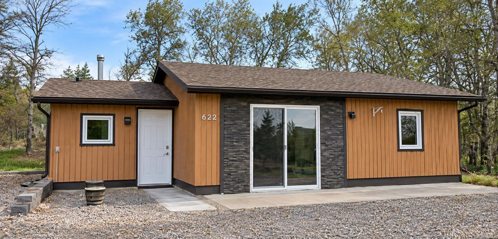 Property Photo:  622 First Avenue  AB T0K 1W0 