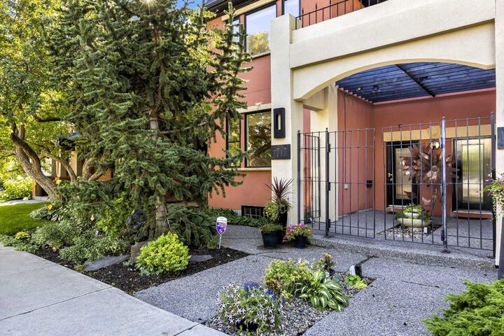 Property Photo: 1717 7 Avenue NW AB T2N 0Z5