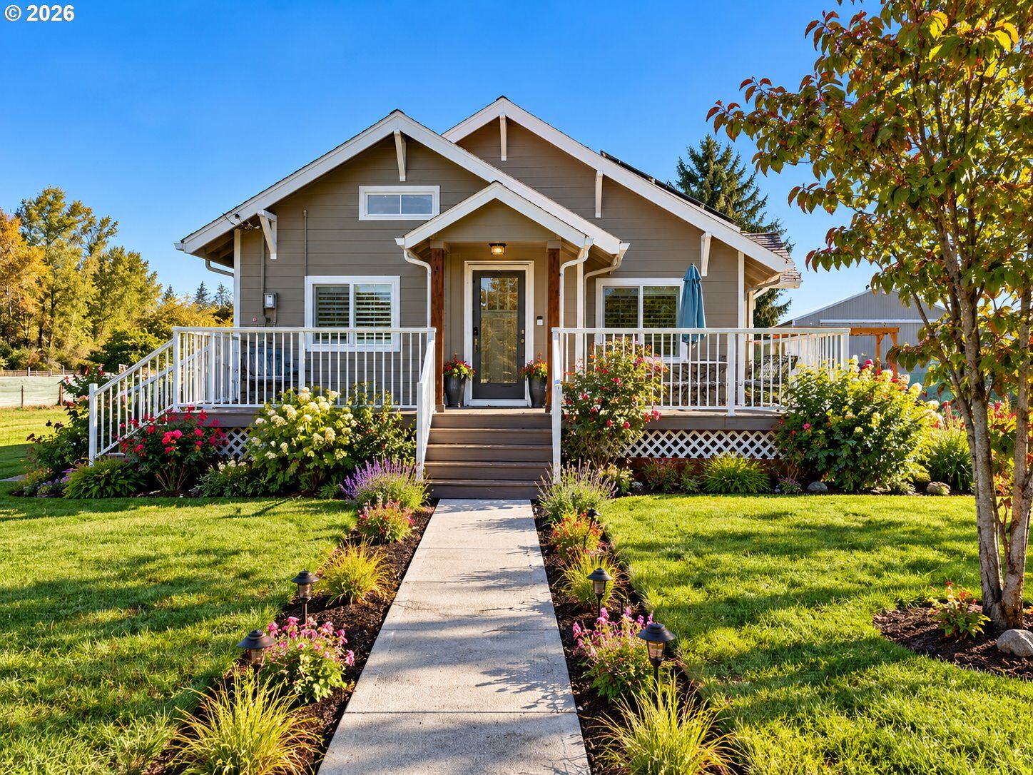 Property Photo: 33979 Mount Pleasant Rd OR 97355