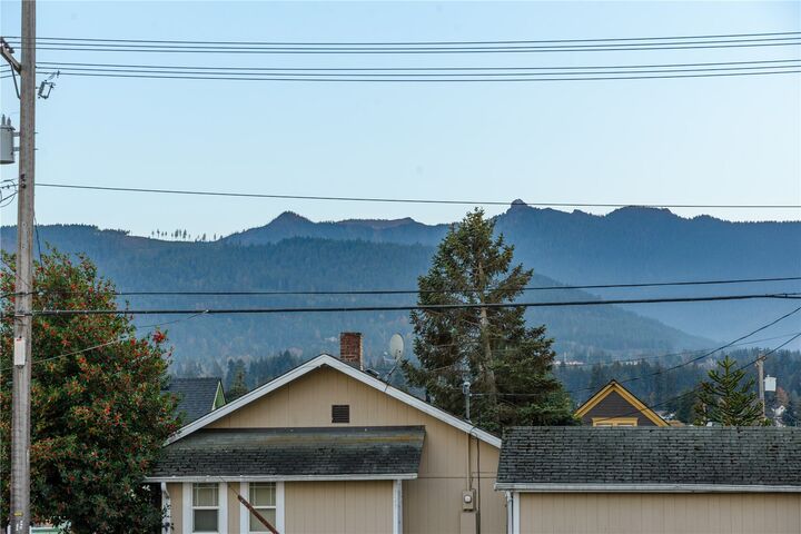 Property Photo:  130 W Second St  WA 98362 