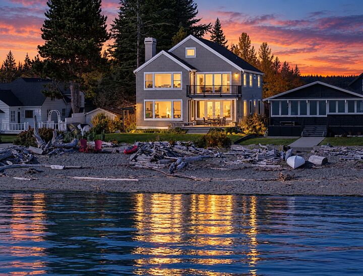 Property Photo:  1924  Shore Avenue  WA 98249 
