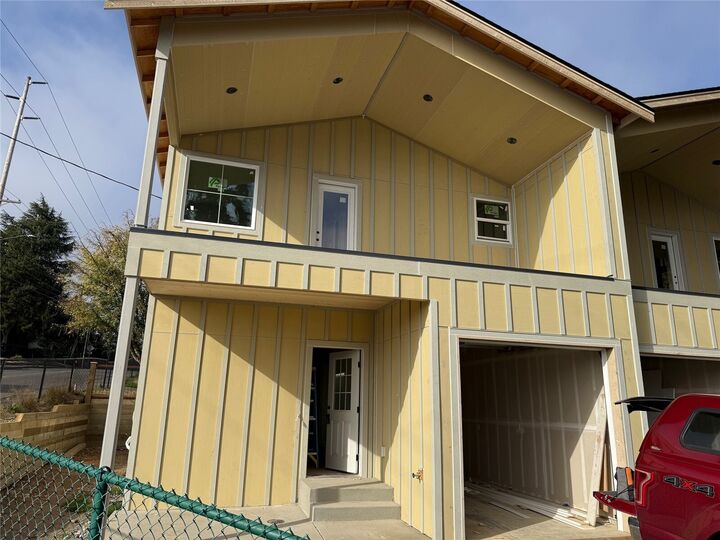Property Photo:  7414  Cascade Drive 2A  WA 98203 