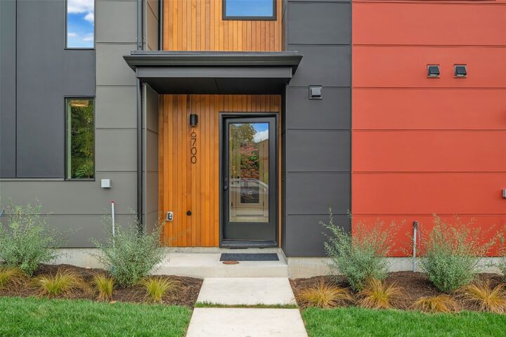 Property Photo: 6700 52nd Avenue S WA 98118