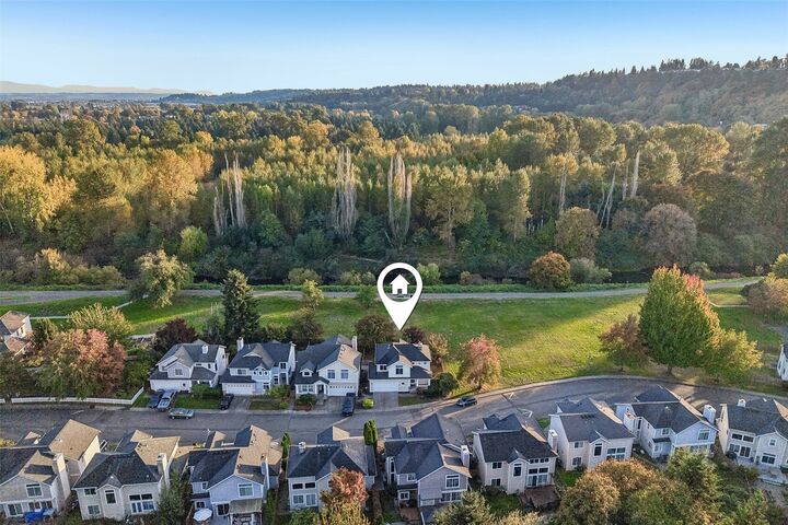 Property Photo:  5215 S 237th Place 43  WA 98032 