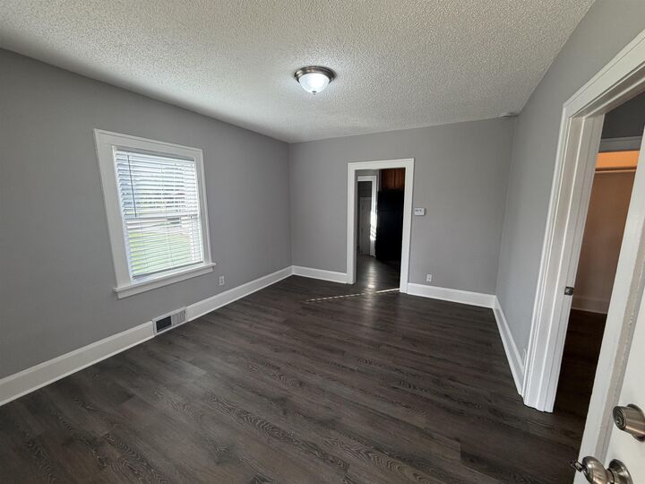 Property Photo:  1810 N Main Street  IL 61101 