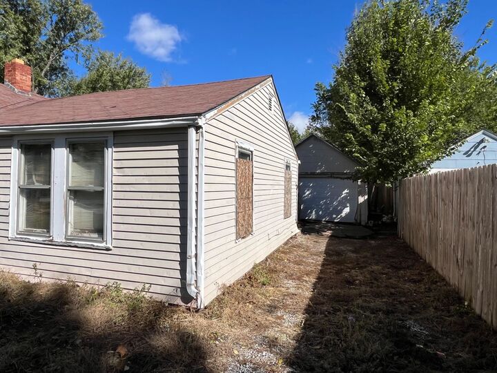 Property Photo:  1752 S Fern  KS 67213 