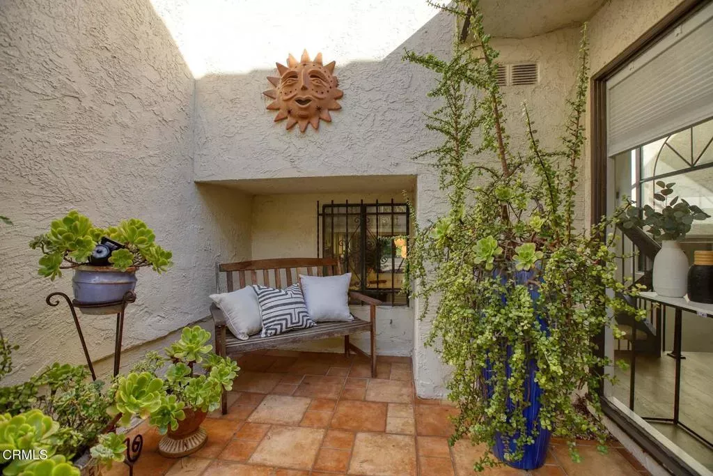 Property Photo:  50 Glenflow Court  CA 91206 
