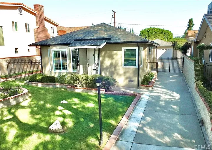 Property Photo: 3726 Weston Place CA 90807