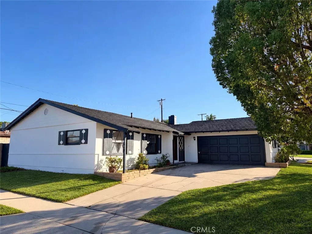 Property Photo:  2101 Muir Way  CA 90631 