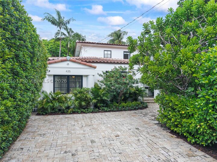 Property Photo:  435 W 51st St  FL 33140 