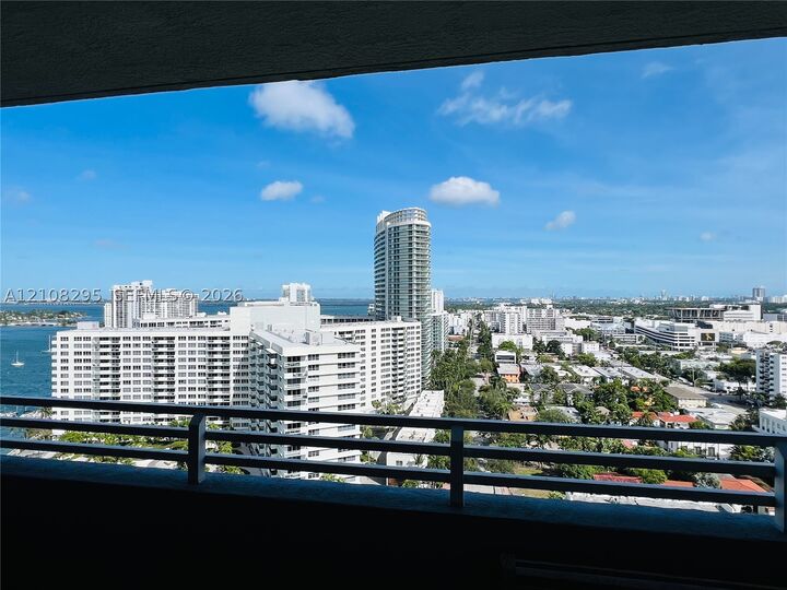 Property Photo:  1330 West Ave 2005  FL 33139 