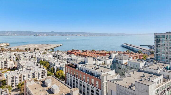 Property Photo:  200 Brannan Street 512  CA 94107 